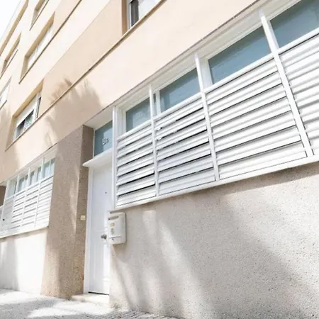 Moderno En 9 Min Andando De La Playa Victoria Con Garaje كاديز