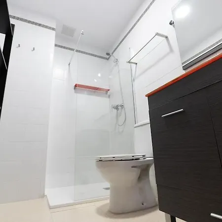 Moderno Apartamento En 9 Min Andando De La Playa Victoria Con Garaje * Cádiz
