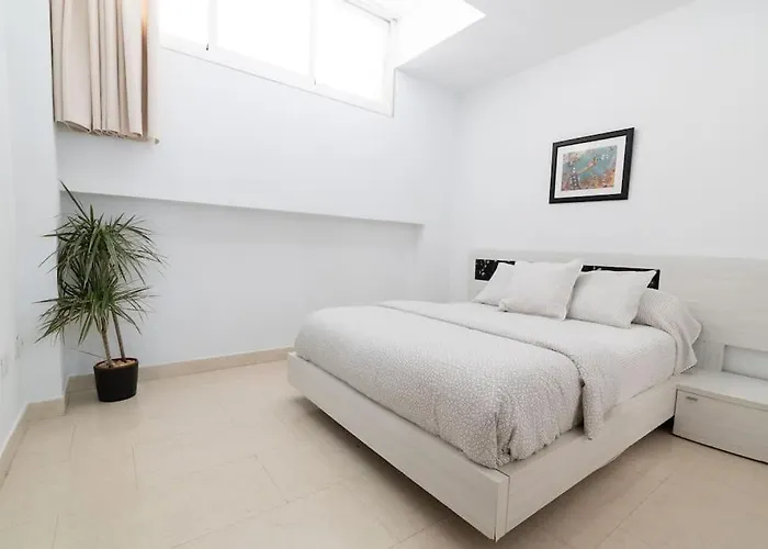 Apartment Moderno En 9 Min Andando De La Playa Victoria Con Garaje